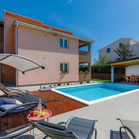 Holiday Home House Eric&Paolo By Interhome بولا المظهر الخارجي الصورة