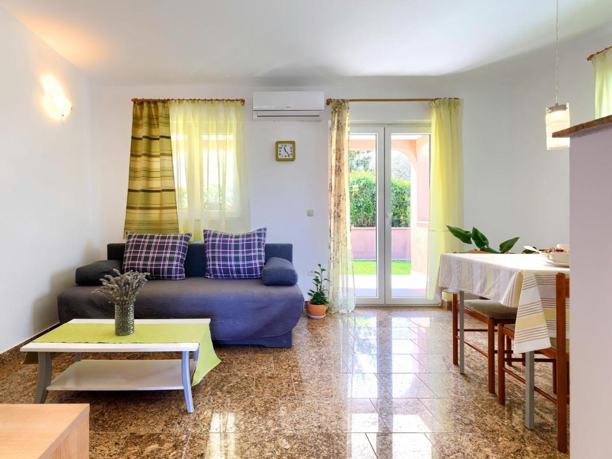 Holiday Home House Eric&Paolo By Interhome بولا المظهر الخارجي الصورة