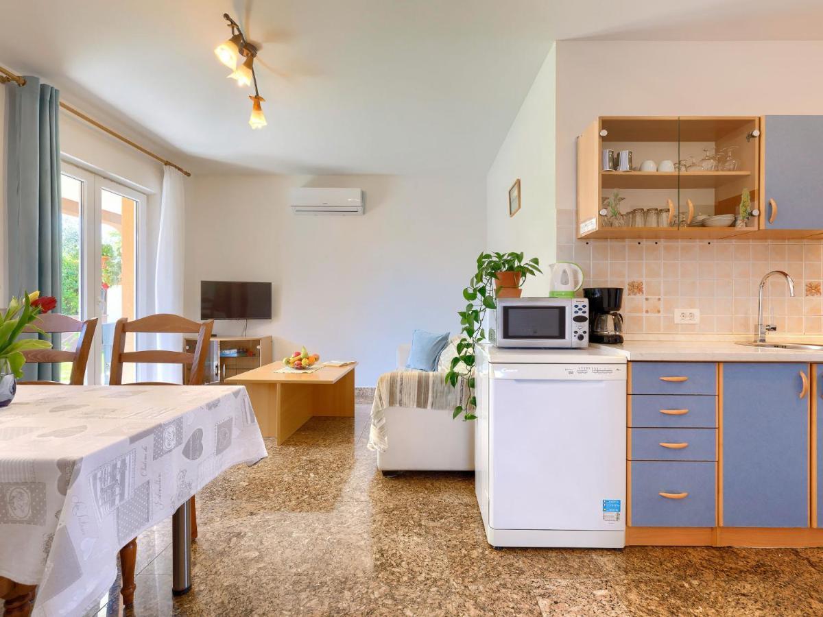Holiday Home House Eric&Paolo By Interhome بولا المظهر الخارجي الصورة