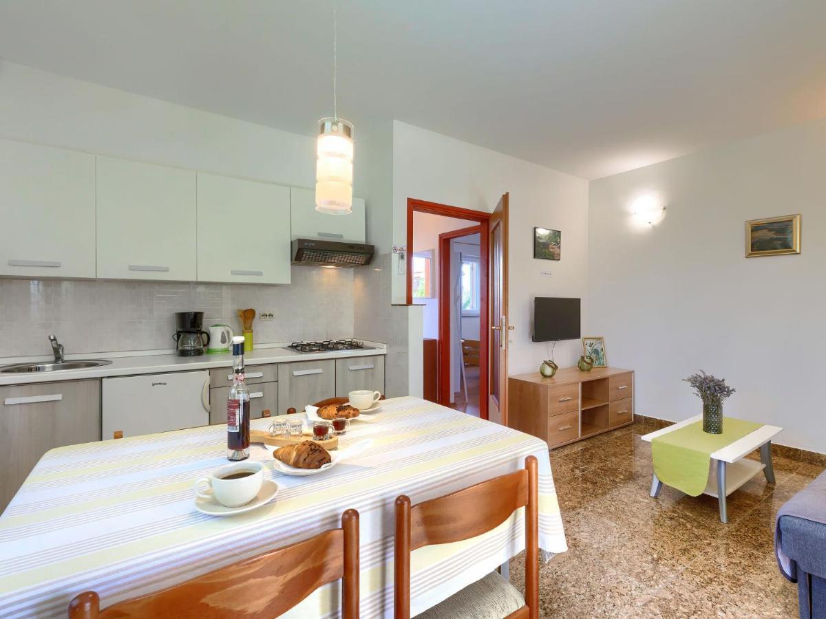 Holiday Home House Eric&Paolo By Interhome بولا المظهر الخارجي الصورة