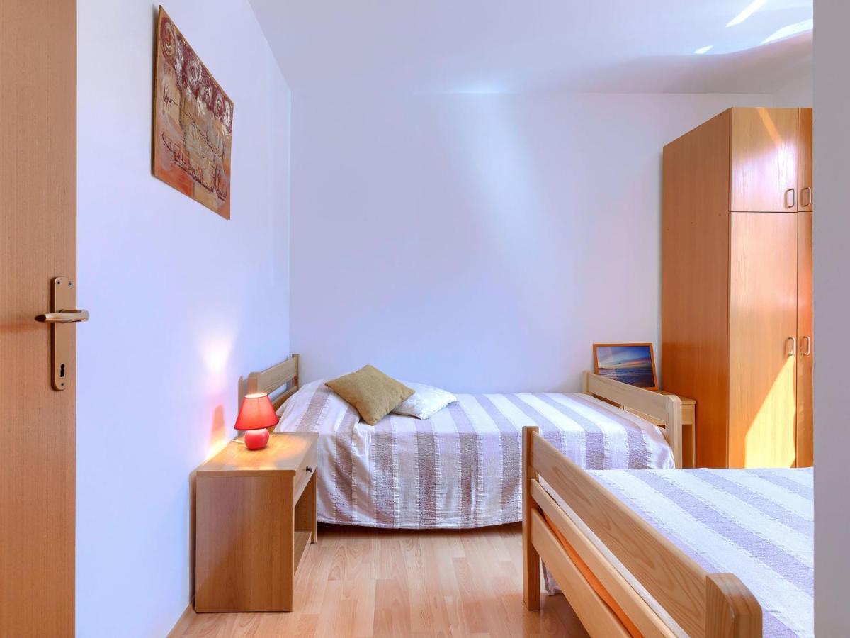 Holiday Home House Eric&Paolo By Interhome بولا المظهر الخارجي الصورة