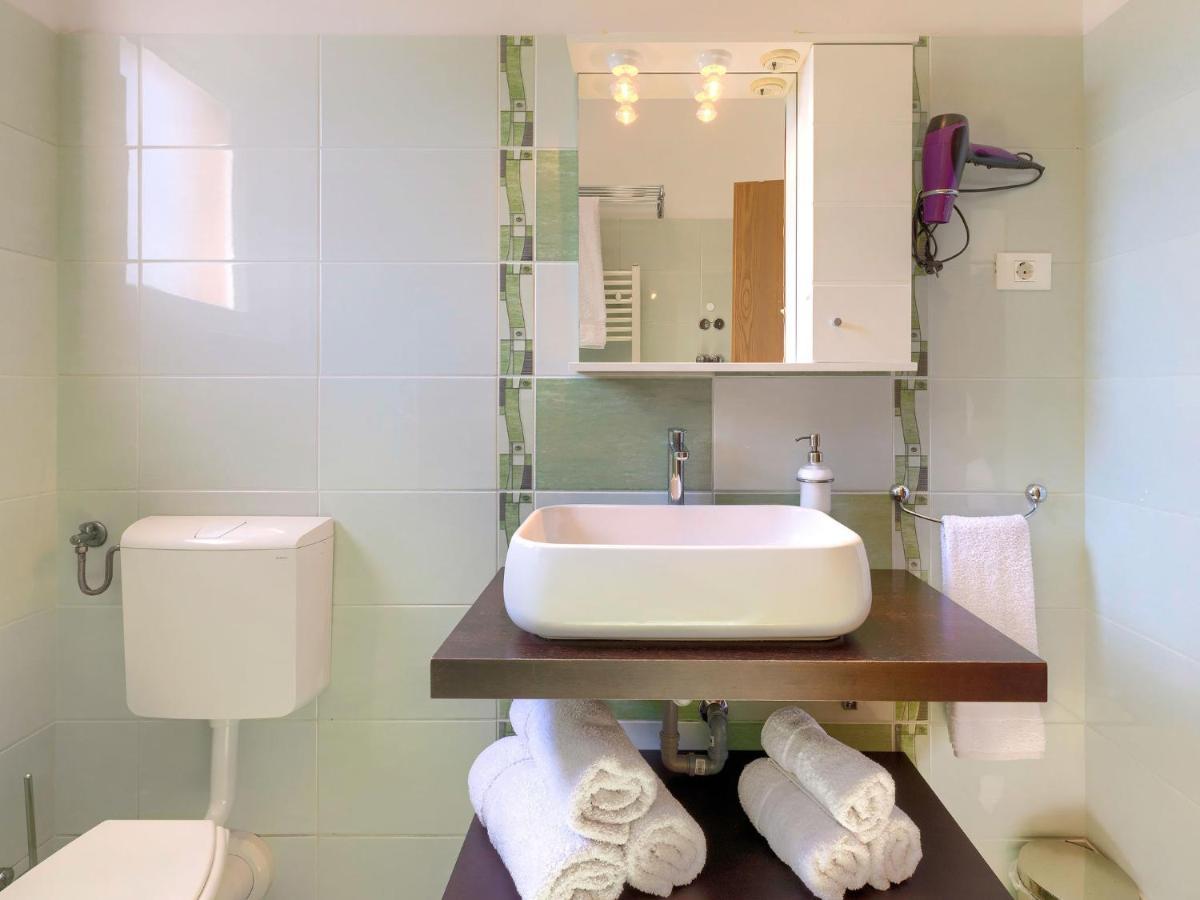 Holiday Home House Eric&Paolo By Interhome بولا المظهر الخارجي الصورة